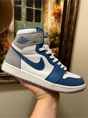 Jordan 1 Retro High OG True Blue Sneakers